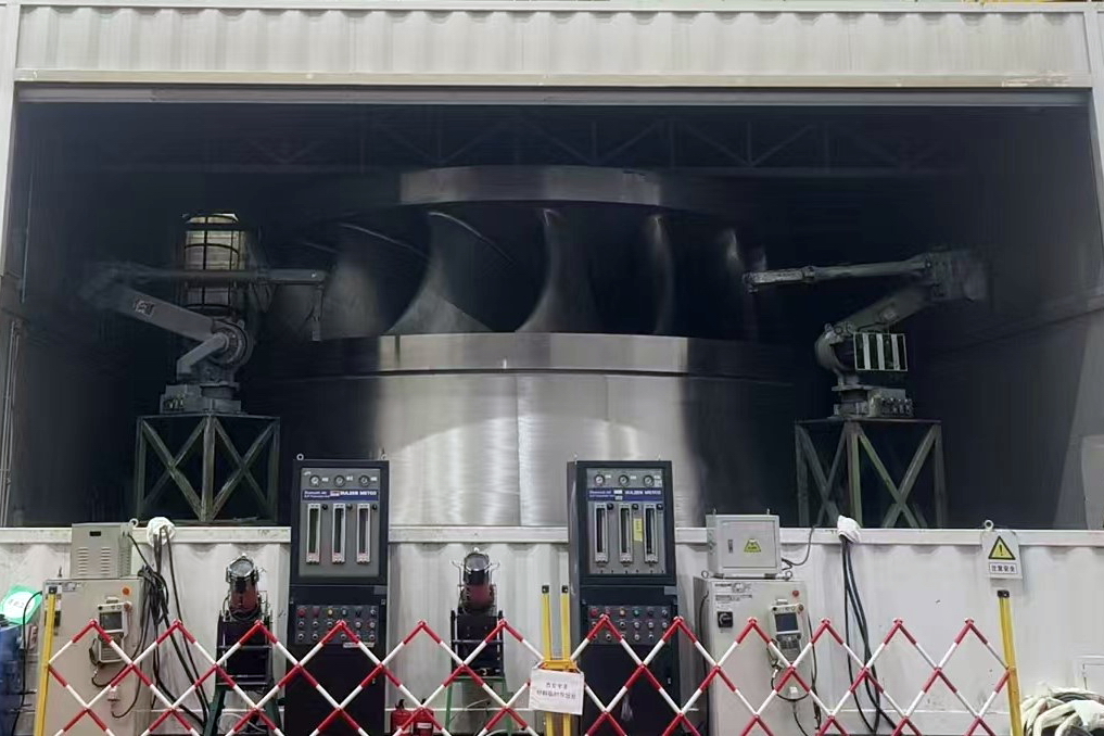 劉家峽水電廠：1號(hào)機(jī)組整機(jī)改造關(guān)鍵工序穩(wěn)步推進(jìn) (1).jpg